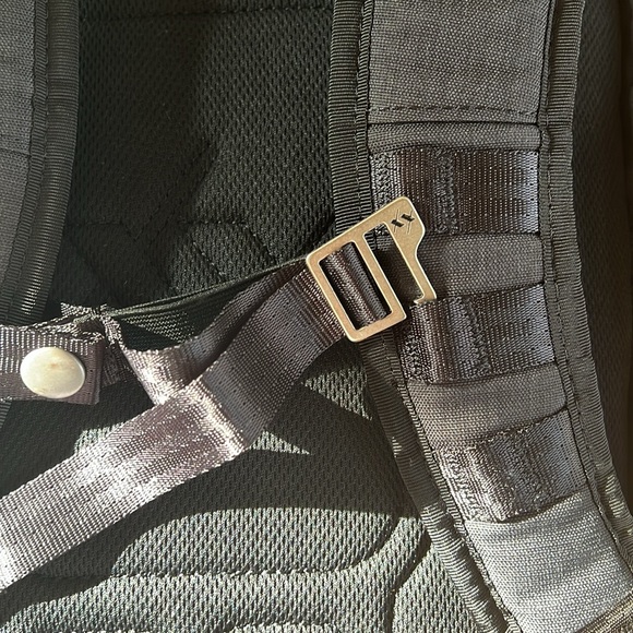 JuJuBe XY Collection Hatch Backpack Dad/Mom Diaper Bag Changing Pad - Carbon - Picture 4 of 10